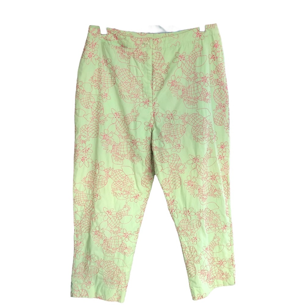 Lilly Pulitzer Embroidered Capri. Bright Green w/ Pink Pineapples. Size 10